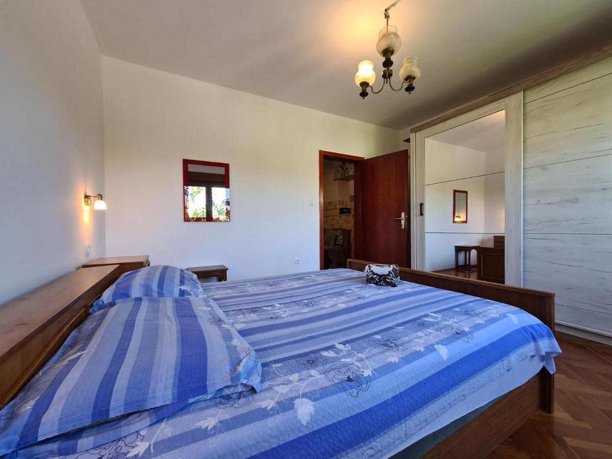 Apartments Mare 826 Пула Екстериор снимка